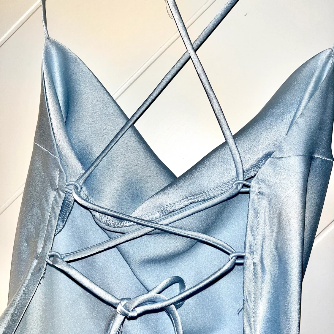Ljusblå satinklänning  - 91