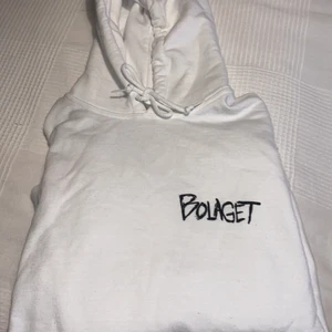 Bolaget Records Hoodie - Säljer min Bolaget records hoodie då jag knappt använder den och tycker att den är lite stor. Bra skick🥰 55 +45 , 100kr