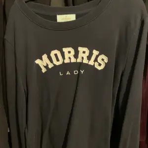 Mörkblå Morris Lady sweatshirt i storlek S men passar M och L💙