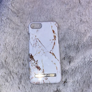 Mobilskal ideal of sweden  - Hej! Jag säljer ett nytt ideal of sweden skal. Passar till iPhone 6,7,8 