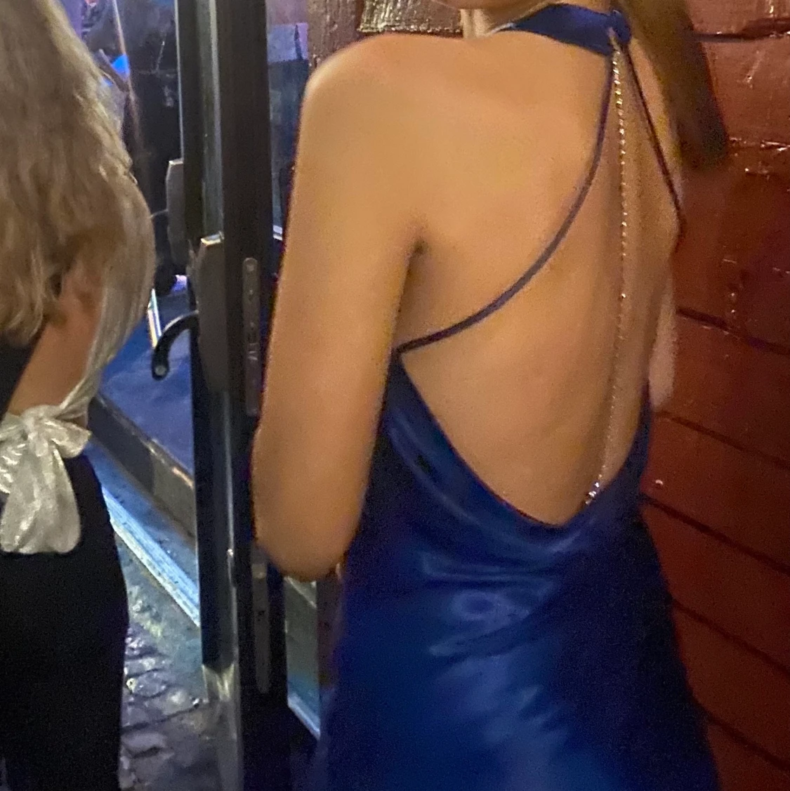 Zara satin klänning  - 90