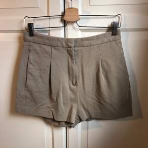 Beiga shorts från Acne Studios. 300kr samt 62kr frakt eller upphämtning i Göteborg #acnestudios