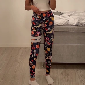 Stronger  - säljer mina stronger byxor i nyskick. 320+frakt. Nypris:800