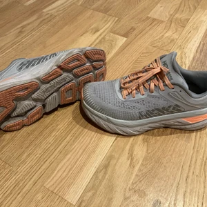 Sköna skor !!! - Från Hoka storlek 38 1/3