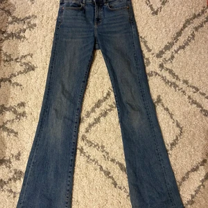 Långa bootcut jenas - Långa bootcut jenas från zara