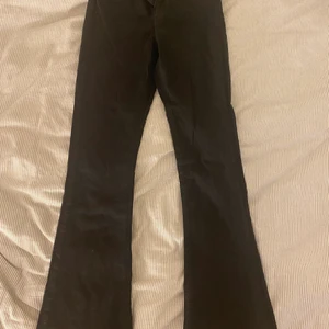 Bootcut jeans - Strl M, från Gina tricot. 80kr+frakt