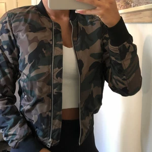 Jacka - Jacka från PULL&BEAR✨ Storlek S men passar även XS