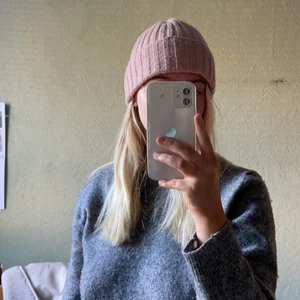 Mössa  - Säljer denna fina smutsrosa mössan💕