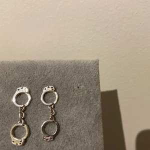 Örhängen - Jag kommer tyvärr ej ihåg vart jag köpte dessa☺️