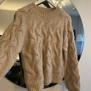 Nakd stickad - Nästan ny💕