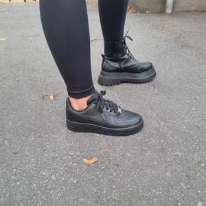 Nike air force  - Säljer mina nike air force storlek 36, nypris 800kr Säljer för 500.