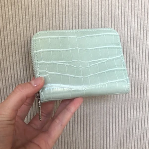 Becksöndergaard plånbok - Ny oanvänd plånbok från Becksöndergaard i en fin ljusblå/grön färg. Nypris 399kr. Frakt tillkommer☺️