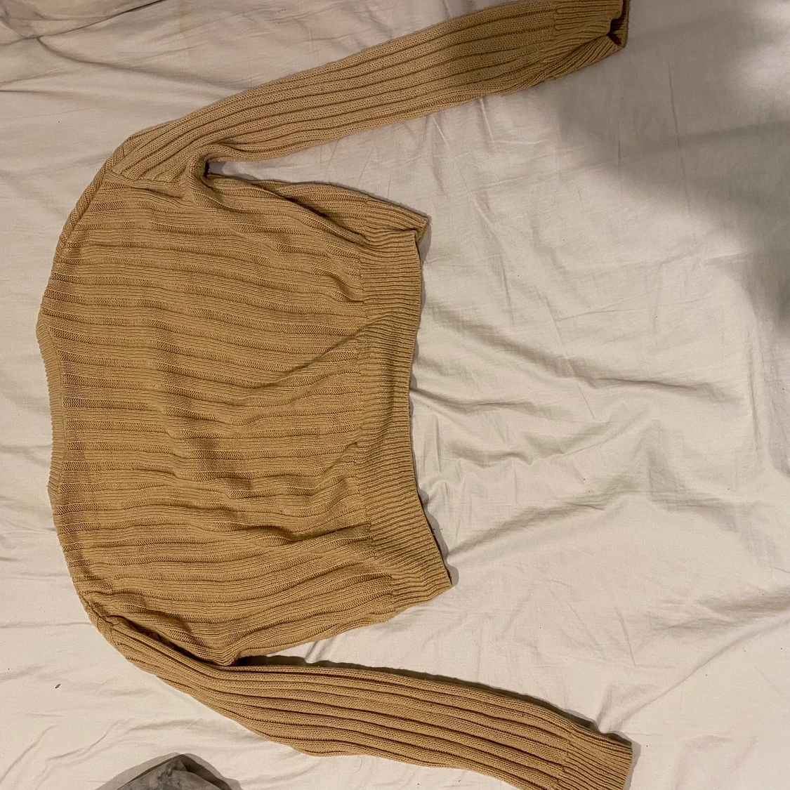 En kroppad tröja  - 90