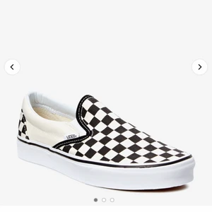 Vans skor - Använda men i bra skick. Köpte i Italien på en vans butik och är i storlek 37/38. Skicka för fler bilder 350 + frakt❤️