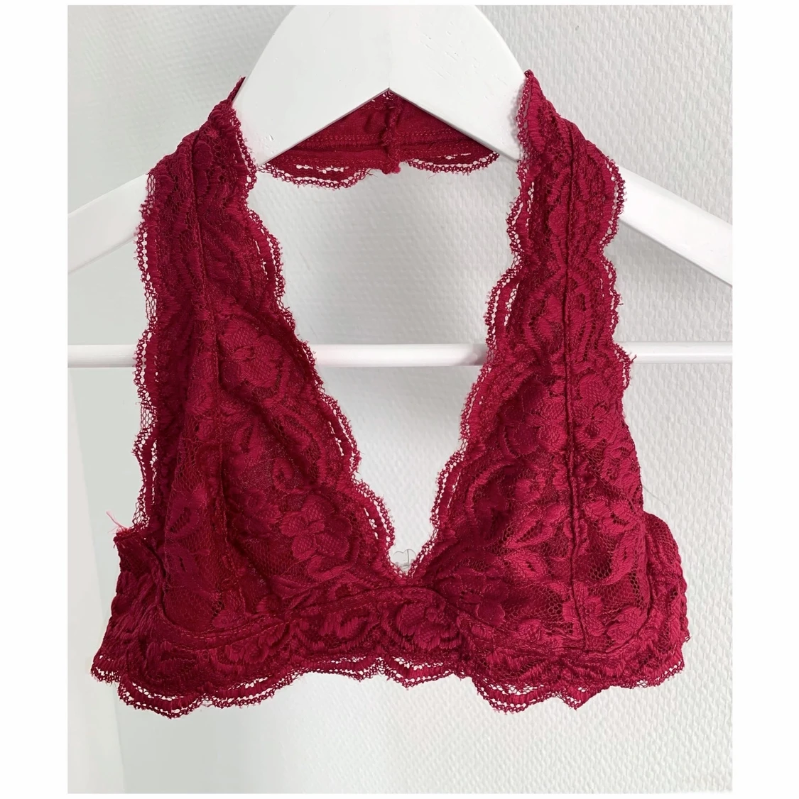 Vinröd bralette storlek M
