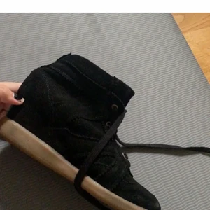 Pavemint skor str 39 💕 - Säljer dessa fina skor me en klack 💕 Liknar Isabel Marant skor 💕 