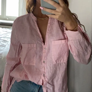 Rosa linne blus - Rosa blus i linne, köpt på zara men aldrig använd, L i storleken men jag har Xs 💖💗💓💘💝💕