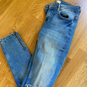 Kristen Jeans Perfect Fit - Jeans, storlek 27/ 30, tajt modell