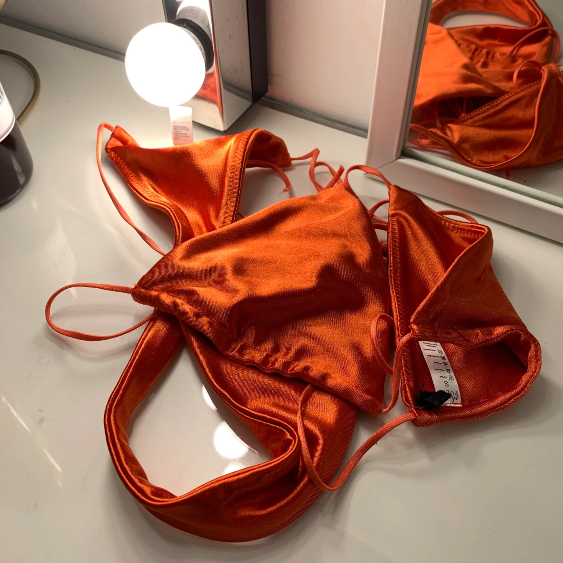 Oanvänd och helt ny bikini  - 90