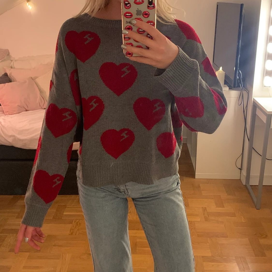 Stickad tröja med hjärtan - 90