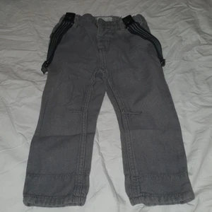 Byxor barn strl 86 - Snyggbyxor med avtagbara hängslen till barn, storlek 86. 