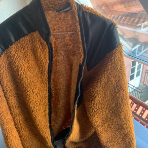 Weekday, storlek M - Weekday 