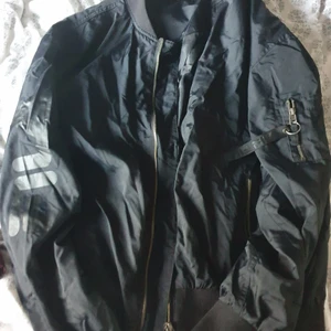 Fila  - Fila jacka i storlek m