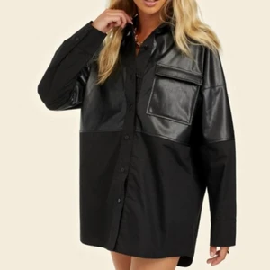 Bianca Ingrosso X Nelly - Superfin oanvänd skjorta från Bianca Ingrosso X Nelly. Säljer då den inte kommer till användning.