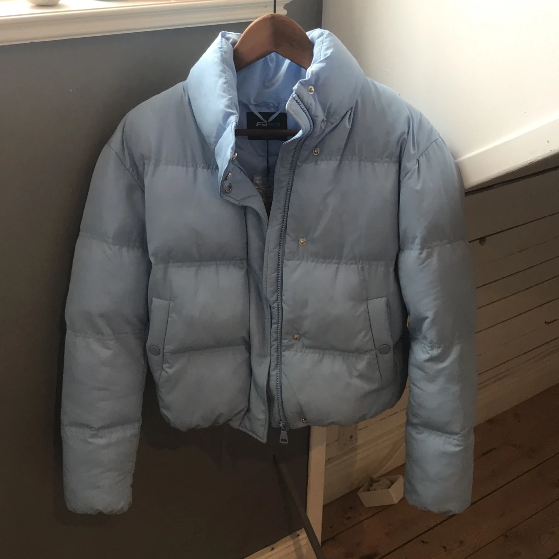 Jättefin ljusblå jacka storlek XS - 90