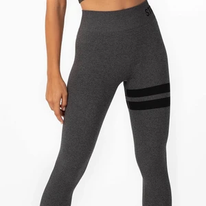 Stronger tights  - Säljer dessa as snygga och sköna stronger tights då dem inte längre kommer till användning! Inga defekter🖤 frakt står köparen för