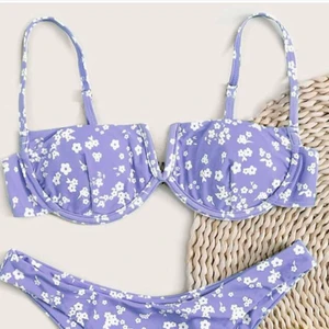 Super fin lila bikini - Hej! Säljer denna fina bikini Kommer från shein, men köpt på denna appen. Helt oanvänd! Först till kvarn!