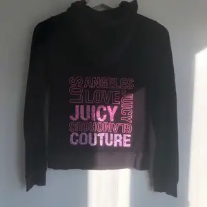 Juicy Couture kofta i fint skick. Sparsamt använd.