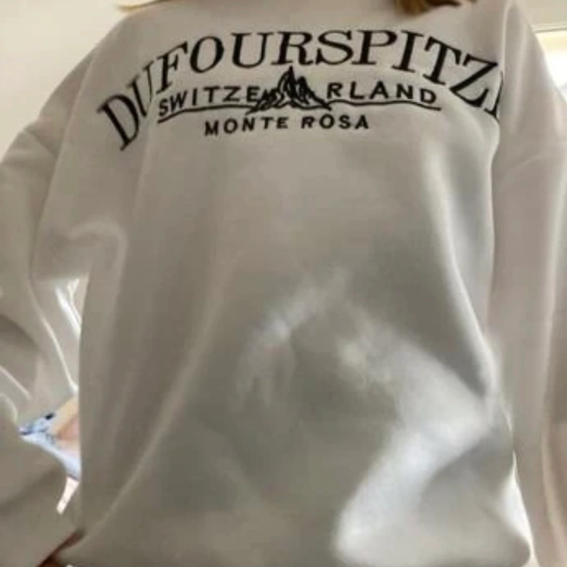 vit tjocktröja med text - 91