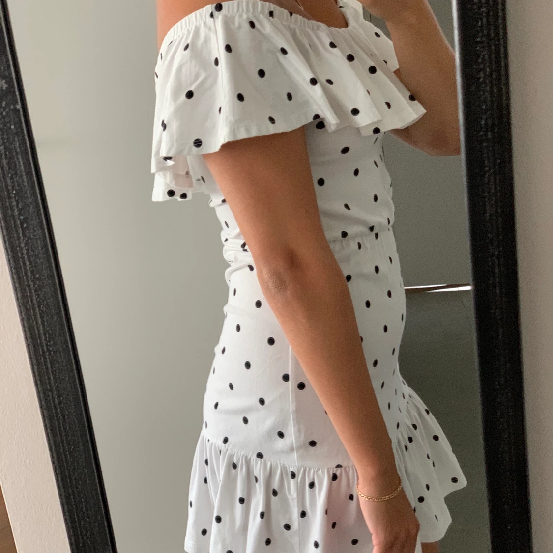 Off-shoulder klänning - 90