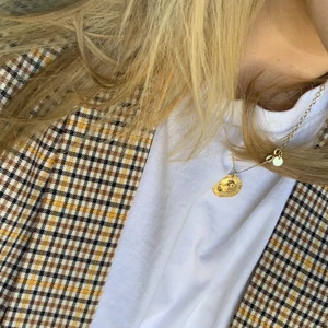 Kavaj - En riutig kavaj från co ’couture i fint skick! Den är i xs men hade även passat en S! Ord pris 1500kr. Frakt/ leverans och pris kan diskuteras💛