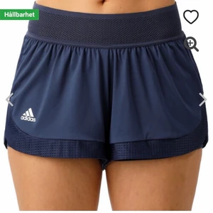 Adidas tränings-shorts. strl:M  - Endast använda en gång. Nypris: 520kr 
