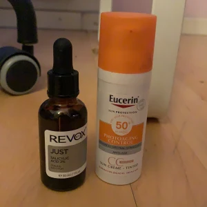 Face products  - De både är typ helt nya, använda en gång och märkte att de inte passade på mig. Revox’s salicylic acid säljer jag för 50 och eucerin’s tinted sunscreen för 80