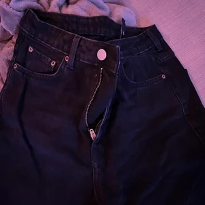 Weekday jeans - Row jeans från weekday som sitter perfekt❤️‍🔥