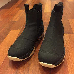 Woden track boots - Brand new Woden track boots, water proof rubber and breathable cork insole. Size 41. Selling because they are too small.