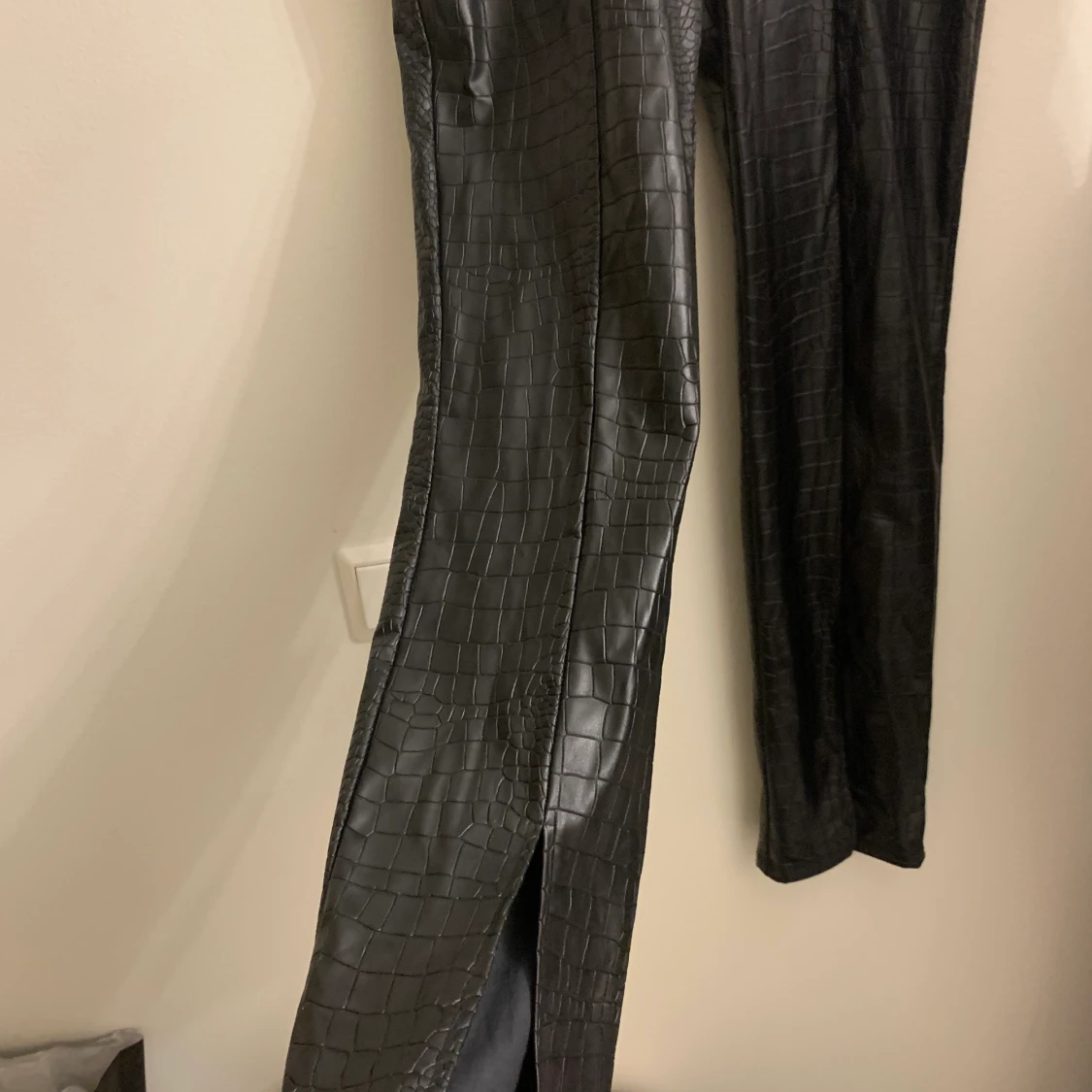 Skinnbyxor i orm - 90