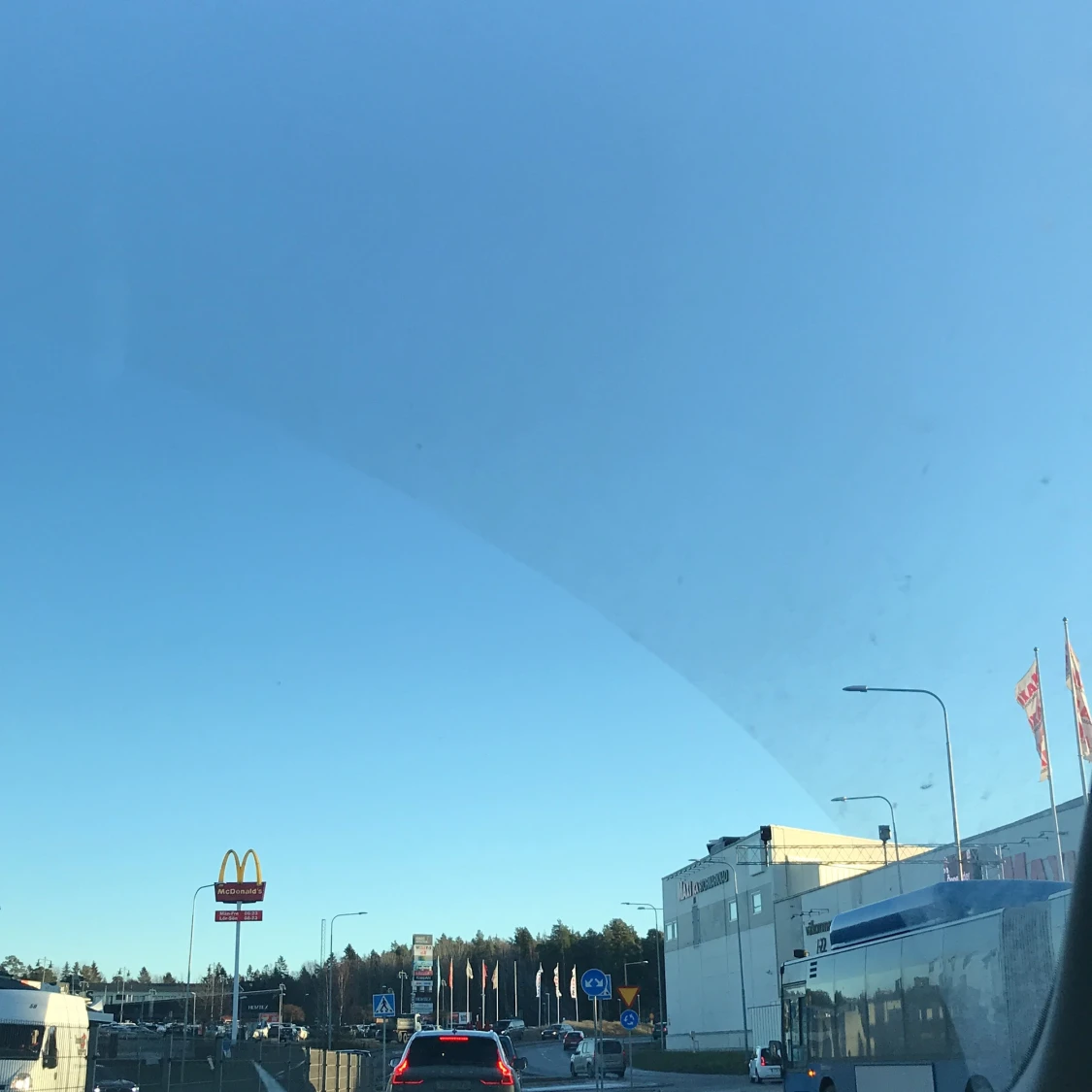 Om man köper så får man saken gratis - 91