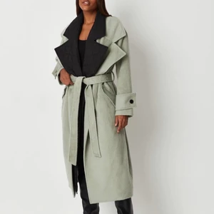 Missguided belted trench coat - Jätte fin kappa i storlek uk8 som tyvärr passade inte mig. Mjuk och gosig. Helt ny, oanvänd med alla lappar kvar. 