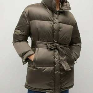 Jacka från mango - Stoelek s med prislappar kvar! Skriv så skickar jag bättre bilder :)