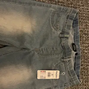 Tight jeans 👖 helt ny från kappahl 