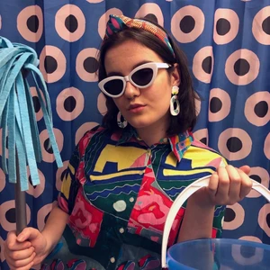 Vintage skjorta  - En rolig vintage skjorta i märket Ralph Lauren i storlek M. Skjortan har trekartsärm och är i fint skick. Säljer då den tyvärr är lite för liten för mig som normalt sett har M/L. Skulle säga att den passar bättre på någon med storlek S/M. Frakten är redan inräknad i priset. 