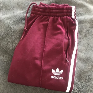 Adidas byxor  - Adidas byxor 