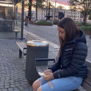 Peak performance jacka - Säljer min peak performance jacka! Jackan är i nyskick och nypriset är 2800kr!💕💕