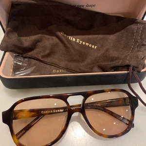 Helt nya Corlin Gelo Cinnamon - Säljer dessa helt nya oanvända Corlin eyewear solglasögon Gelo Cinnamon inköpta i Mars. De är slut i lager på Corlins hemsida och väldigt trendiga, och även helt nya!💞💞