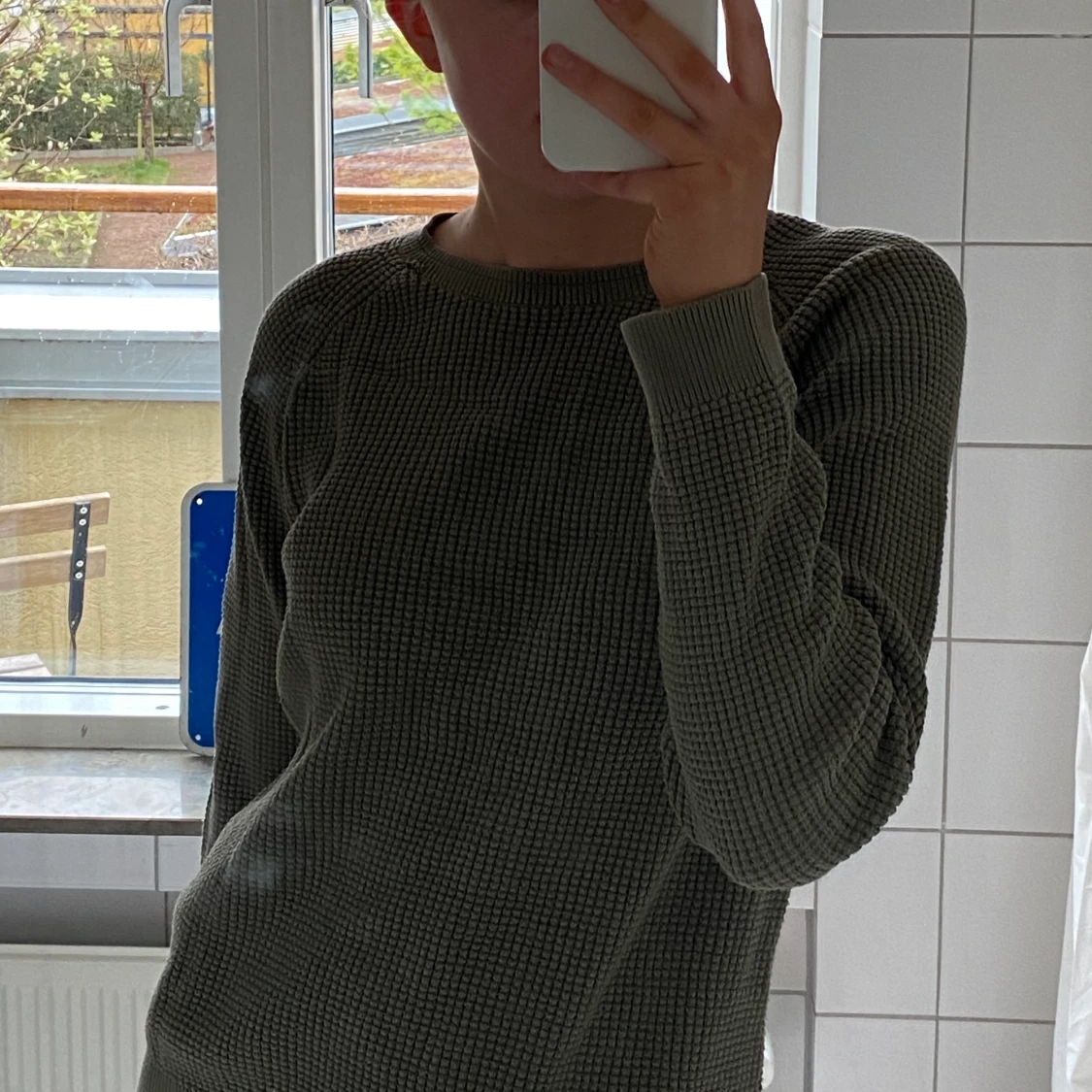 Tjocktröja i millitärgrön