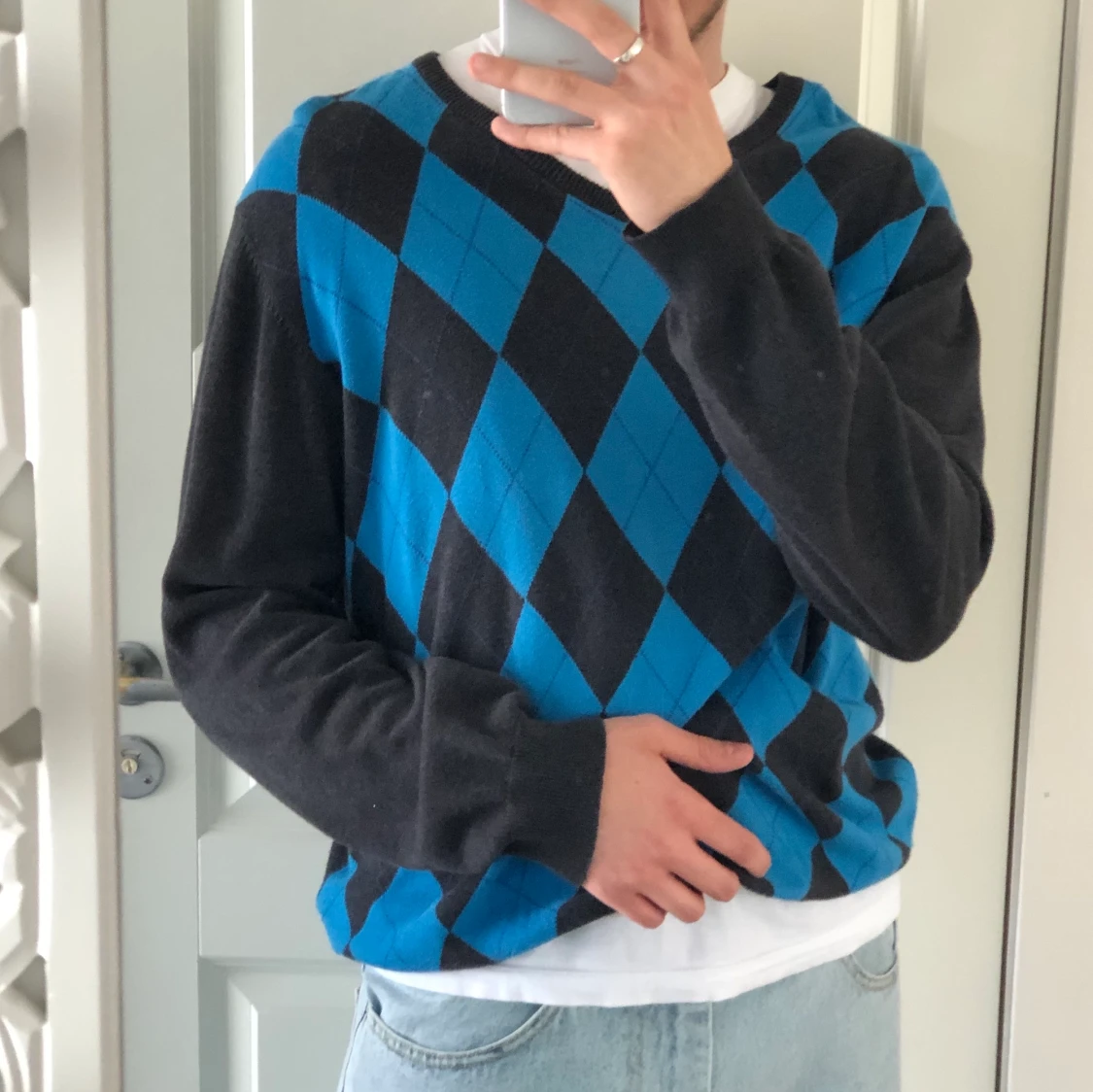 Blå tröja med argylemönster